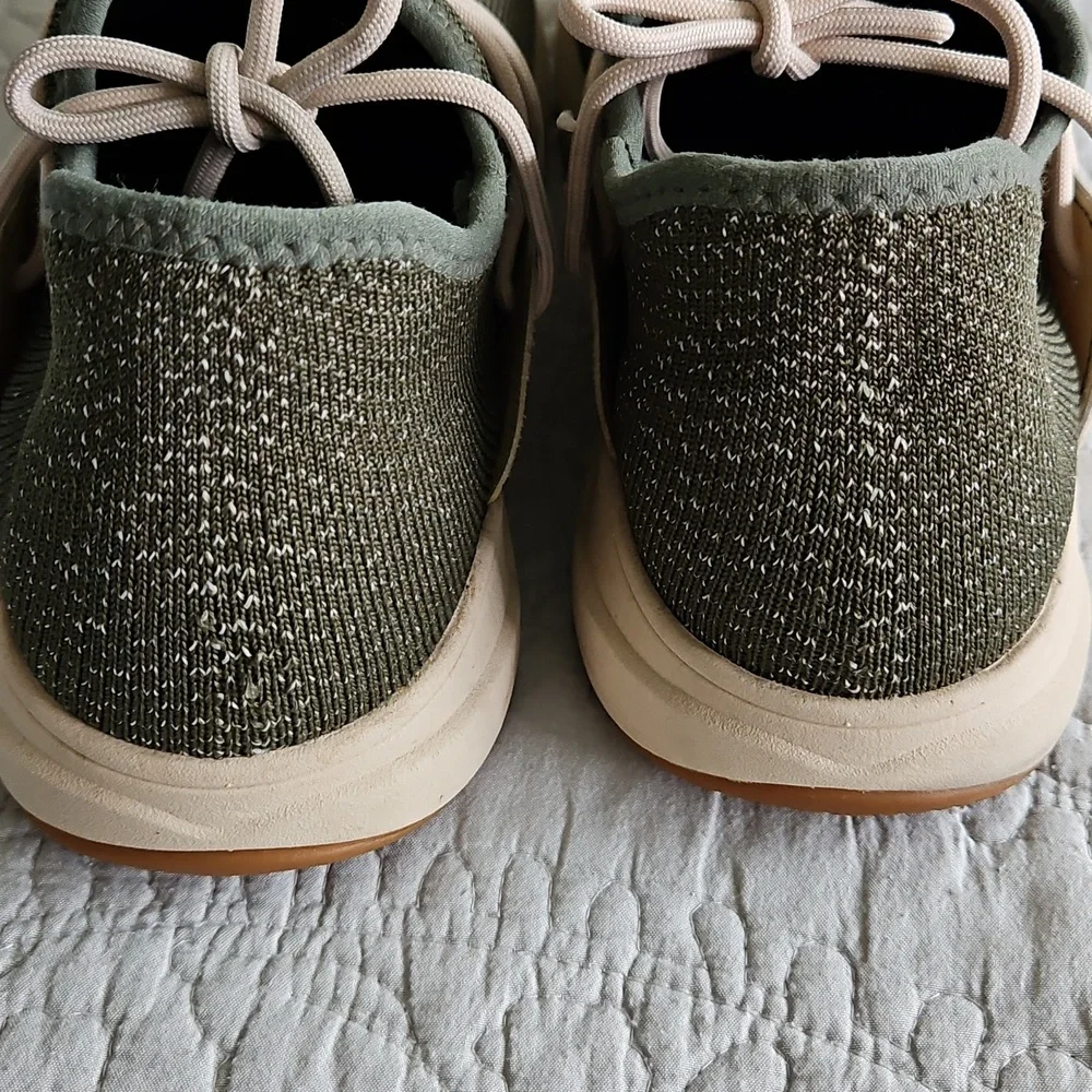 Vessi Cityscape Moss Green Sneakers Walking Shoes Waterproof Size 11‎